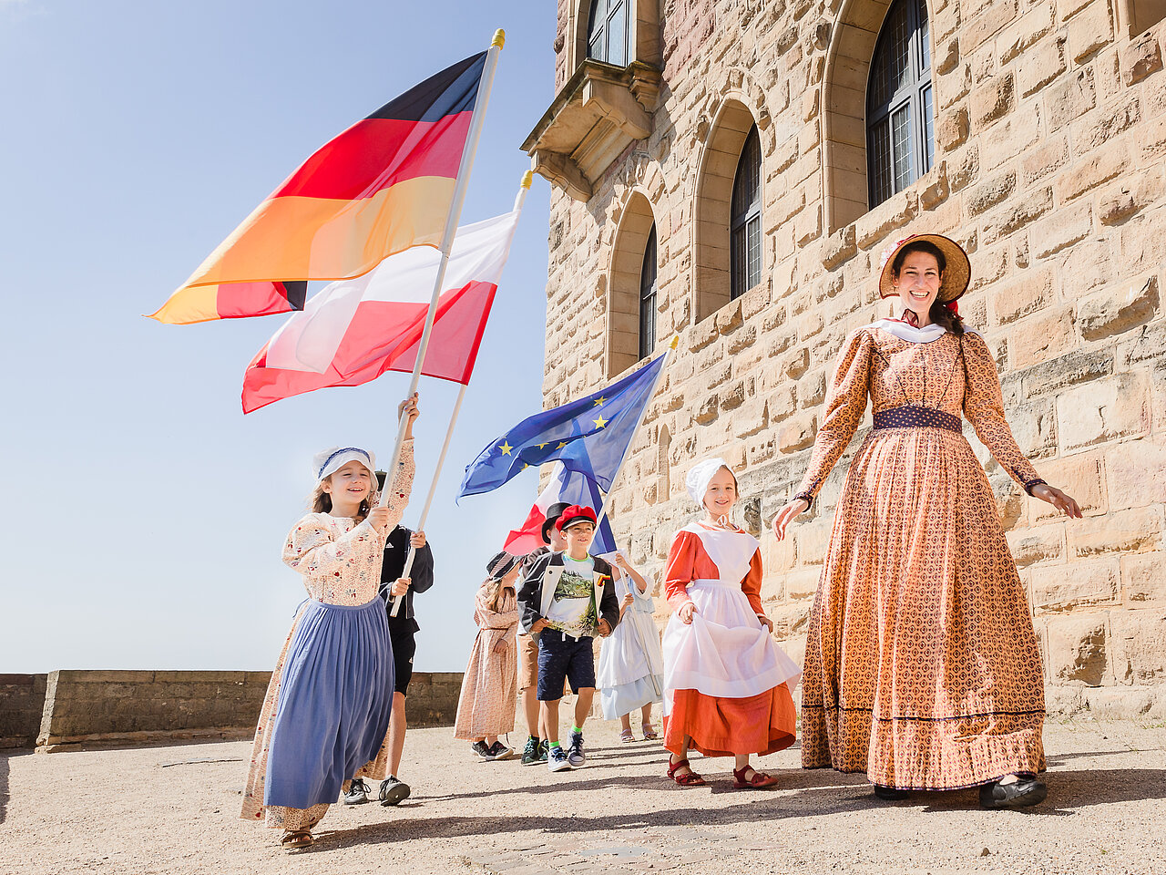 Inszenierte Kinderführungen sind Teil des umfangreichen Workshop- und Führungsprogramms, Foto: Stiftung Hambacher Schloss / Thomas Lerch Inszenierte Kinderführungen sind Teil des umfangreichen Workshop- und Führungsprogramms, Foto: Stiftung Hambacher Schloss / Thomas Lerch